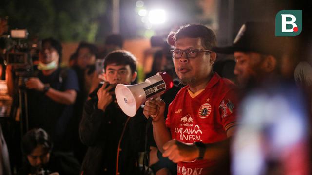 Aksi Tabur Bunga dan 1000 Lilin serta Doa Bersama untuk Korban Tragedi di Stadion Kanjuruhan