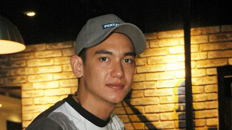 Adipati Dolken