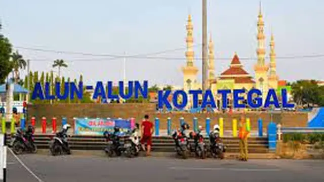 20 Wisata Tegal yang Wajib Dikunjungi, Pesona Alamnya Bikin Rileks