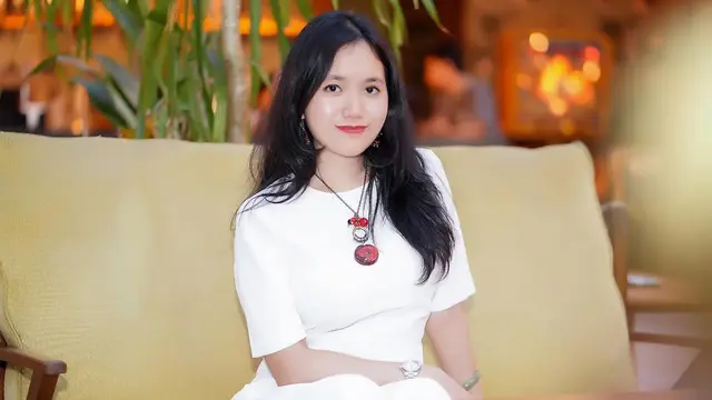Jarang Terekspos, Ini 6 Potret Nurazura Putri Nunu Datau yang Memesona