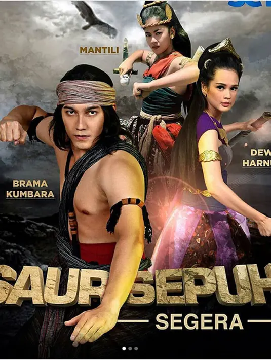 Peraih medali emas di Kejuaraan Nasional Wushu tahun 2014 itu selain sibuk syuting sinetron stripping, ia juga masih tercatat sebagai salah satu mahasiswa Fakultas Hukum Universitas Indonesia.