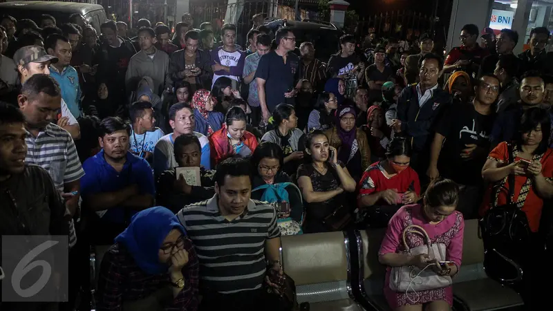 20160714-Geger Vaksin Palsu, RS Harapan Bunda Digeruduk Ratusan Pasien-Jakarta