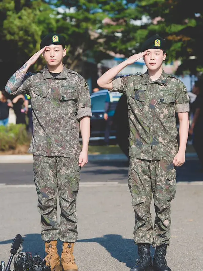 Jimin dan Jungkook BTS Tampil Lebih Cute Setelah Menuntaskan Wajib Militer, Sapa Para Army dengan Malu-Malu