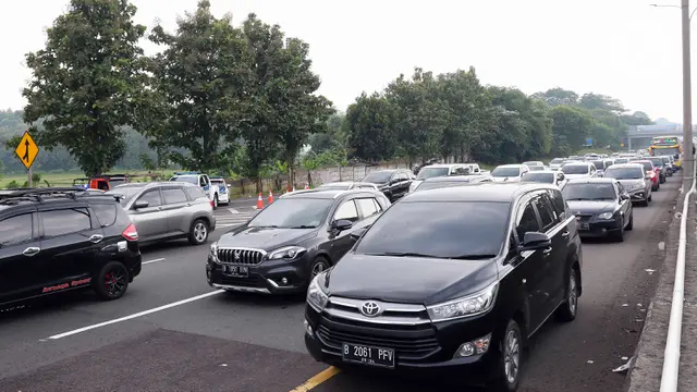 Penerapan One Way Tol Jakarta Cikampek Kembali Diberlakukan Hingga Gerbang Kalikangkung