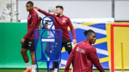 Kuda hitam Swiss akan berduel dengan Inggris, finalis Euro 2020, pada perempat final Piala Eropa 2024 di Merkur Spiel-Arena, Sabtu (6/7/2024) malam WIB. (Fabrice COFFRINI / AFP)