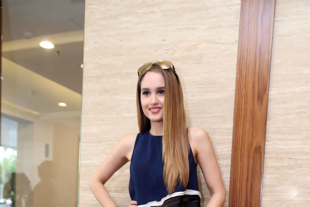 [Bintang] Cinta Laura
