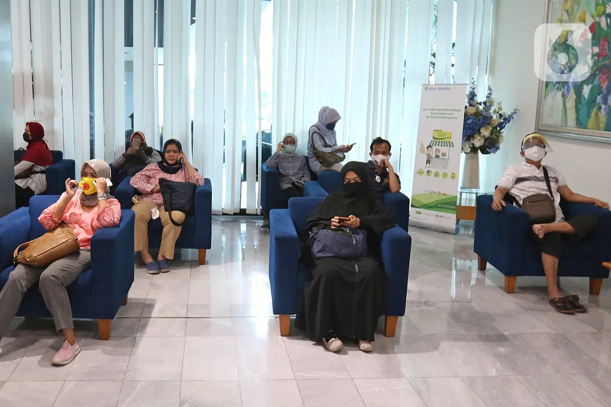 Suasana Kantor Bank Bukopin Ditengah Terjangan Isu