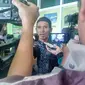 Jemaah umrah Biro Perjalanan PT SBL mendatangi kantor PT SBL