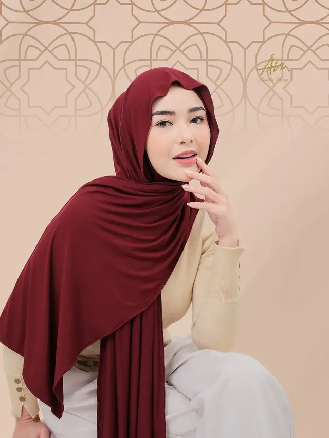 6 Pesona Amanda Manopo Pakai Tren Pashmina Meleyot, Inspirasi Tampilan Lebaran