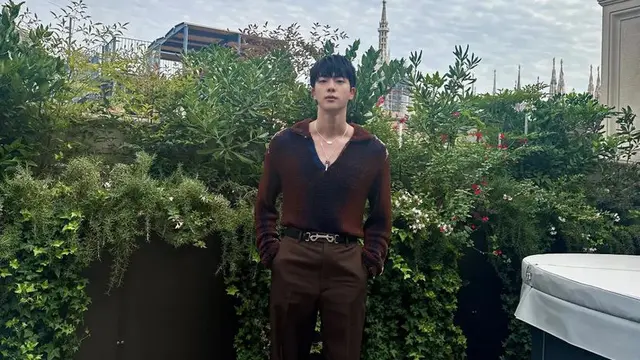 Jin BTS Hadir di Gucci Milan Fashion Week 2024. [@jin]