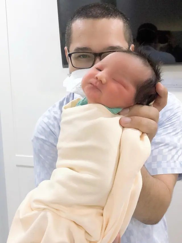 6 Potret Gemas Shaquille Kaili, Putra Cut Meyriska yang Baru Lahir
