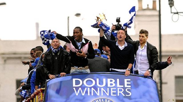 Steven Gerrard Raih Double Winner