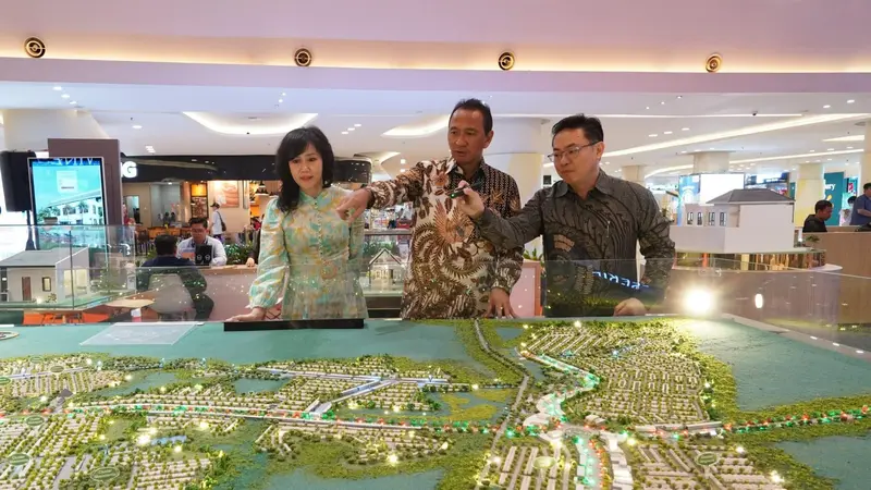 PT Agung Podomoro Land Tbk menggelar Pameran Podomoro Vaganza yang dilaksanakan pada 15 – 21 April 2024 di South Atrium, Galaxy Mal 1, Surabaya. (Dian/Liputan6.com)