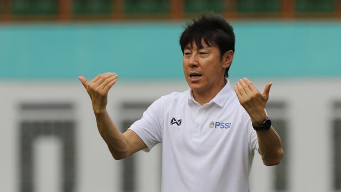 Manajer pelatih Timnas Indonesia, Shin Tae-yong. (Bola.com/M Iqbal Ichsan)