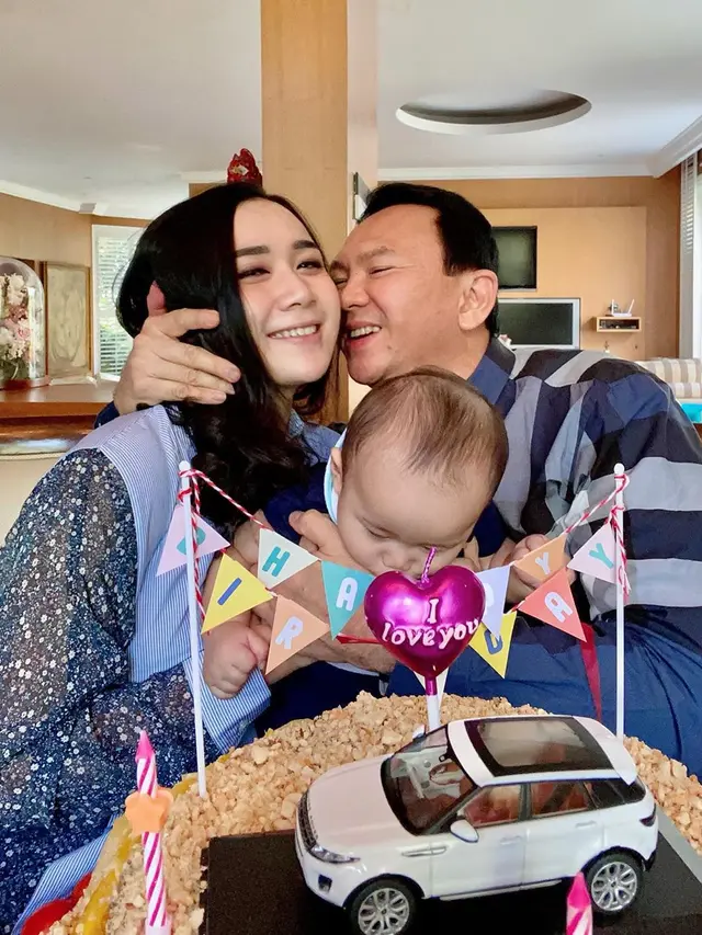 7 Momen Seru Ulang Tahun Ahok Ke-54, Bernyanyi Bersama Istri dan Anak