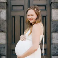 Ilustrasi ibu hamil/copyright unsplash.com/@kellysikkema