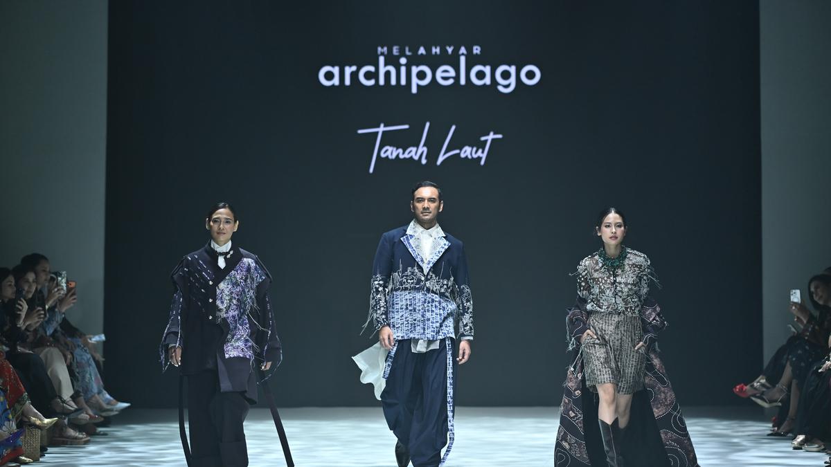 Rupa-rupa Kisah Budaya di PIFW 2025 Day 7 dari Cita Tenun Indonesia, Mel Ahyar Archipelago, hingga Danyo Hiyoji