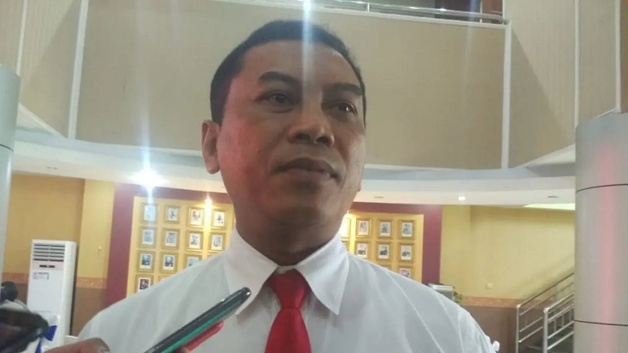 Direktur Reserse Kriminal Khusus Polda Sulsel, Kombes Pol Yudhiawan Wibisono memastikan potensi penambahan tersangka kasus hibah Pilwalkot Makassar (Liputan6.com/ Eka Hakim)