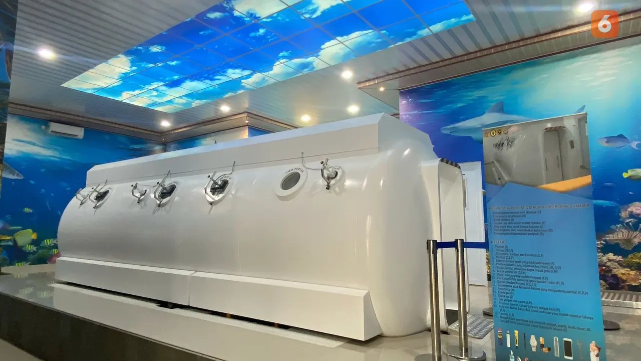 Terapi Hyperbaric Chamber di Rumah Sakit Bhayangkara Setukpa Polri, Kota Sukabumi. (Liputan6.com/Fira Syahrin).