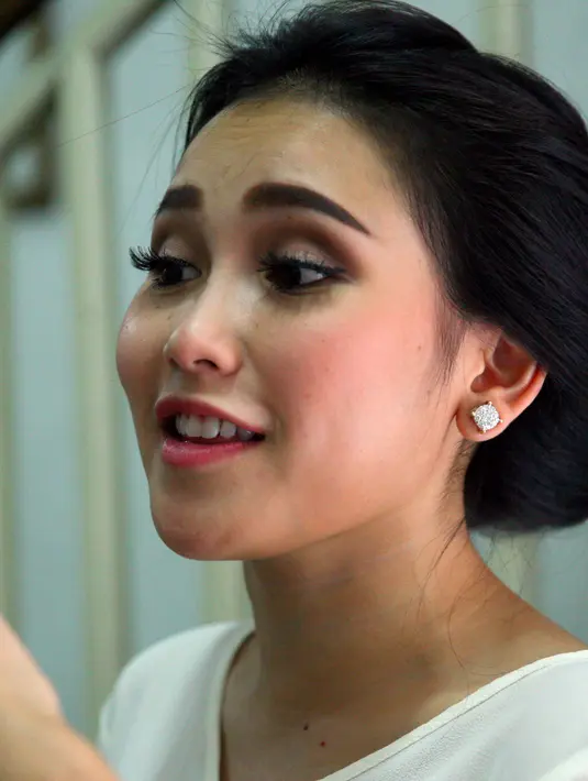 "Nggak usah balas, saya biasa saja, nggak ngerasa juga. Semua program buat saya berkualitas, buat saya program bagus nggak ada yang jelek," lanjutnya. (Nurwahyunan/Bintang.com)