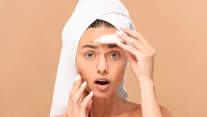 Manfaat Obat Totol Jerawat: Benarkah Ampuh untuk Atasi Jerawat Secara Instan?