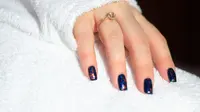 How to Remove Gel Nails at Home Safely With Acetone