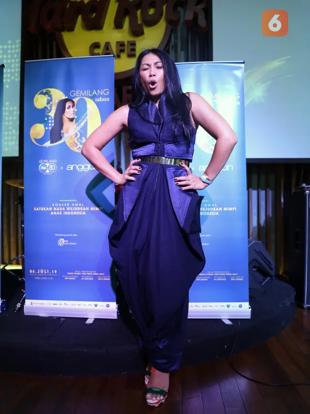 [Fimela] Anggun