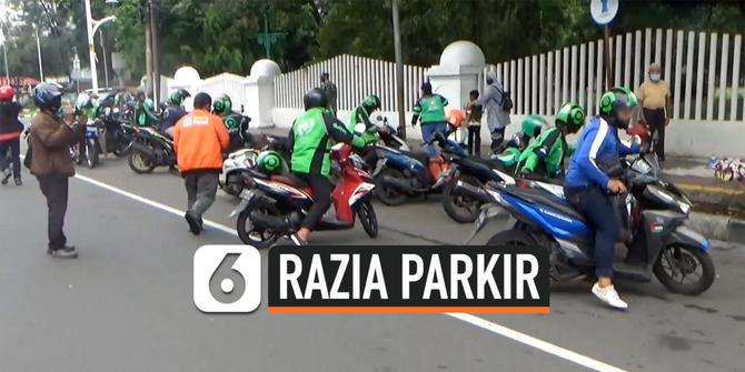 VIDEO: Razia Parkir, Puluhan Ojol Panik