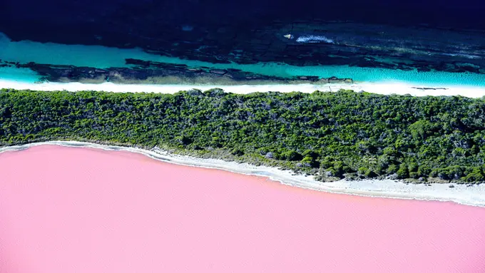 Jatuh Cinta pada 9 Danau Paling Berwarna di Bumi