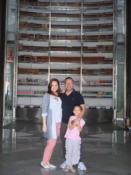 (Instagram/monaratuliu)