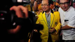 Kedatangan Wakil Ketum Partai Golkar versi Munas Ancol, Priyo Budi Santoso untuk menyerahkan berkas kepengurusan ke Kemenkumham, Jakarta, Senin (8/12/2014). (Liputan6.com/Johan Tallo)