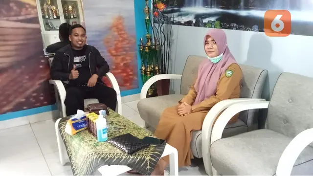 . Ketua Tim Pengabdian Farmasi Unhas, apt. Aminullah, S.Si., M.Pharm.Sc berkoordinasi dengan Kepala Puskesmas Turikale, Hj. Amelia Sya’bani, SKM., M.Kes di Puskesmas Turikale, Maros