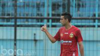 Ekspresi Otavio Dutra di ajang Piala Presiden 2017 melawan PS TNI di Stadion Kapten Kanjuruhan, Minggu (12/2/2017). Bhayangkara FC menang 2-1. (Bola.com/Reza Bachtiar).