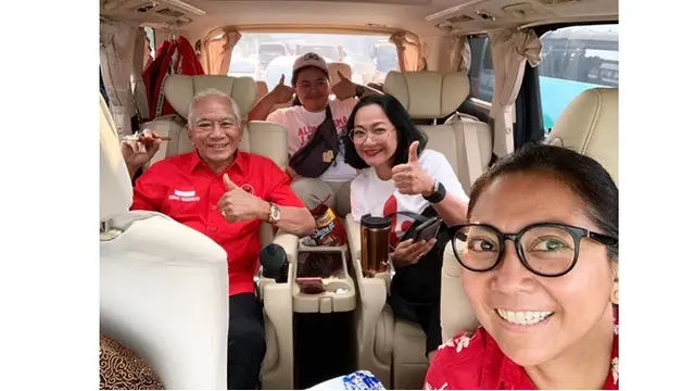 6 Potret Nomo Koeswoyo dan Chica Koeswoyo yang Tinggal Kenangan, Penuh Kehangatan