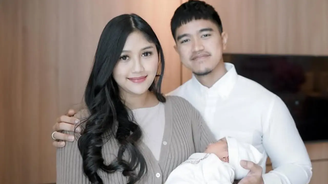 Gaya Terbaru Bebingan Putri Erina Gudono dan Kaesang saat Usia 5 Bulan,