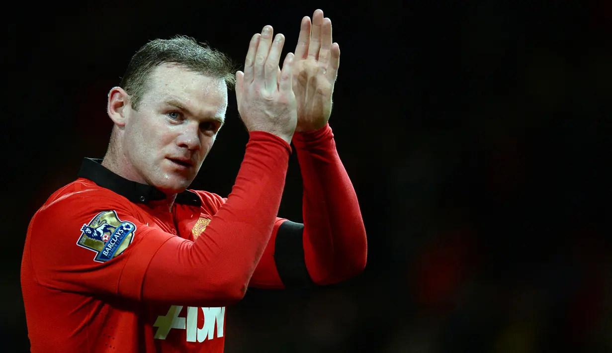Wayne Rooney - Keputusan tepat diambil Sir Alex Ferguson saat memboyong remaja berusia 18 tahun ini dengan harga 33 juta pounds atau Rp647,7 miliar. Rooney muncul menjadi mesin gol dan tercatat sebagai top skor sepanjang masa MU dengan koleksi 253 gol dari 559 pertandingan. (AFP/Andrew Yates)