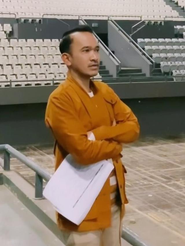 Ruben Onsu (https://www.instagram.com/p/Cjp8EtLDtah/)