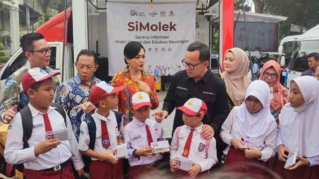 Otoritas Jasa Keuangan (OJK) terus mendorong peningkatan edukasi dan literasi keuangan sejak dini bagi anak sekolah.
