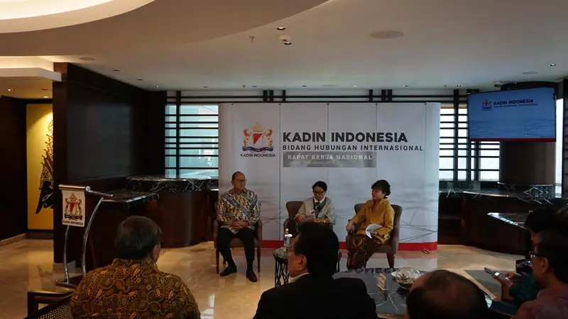 Rakernas KADIN (Kamar Dagang dan Industri) bidang hubungan internasional.