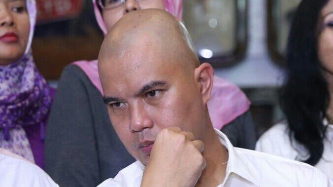 Ditagih Utang, Ahmad Dhani Tak Ada di Rumah - Celeb 