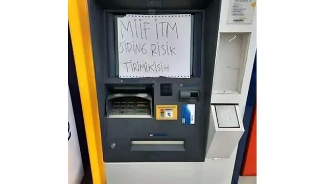 6 Tulisan di ATM Rusak Ini Bikin Geleng Kepala