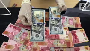 Rupiah Dekati 18.000 per Dolar AS Dibayangi Ekspektasi Kenaikan Suku Bunga