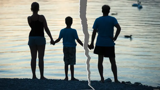 Curhat Anak Broken Home: 15 Gambar Ini untuk Mama dan Bapak