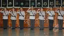 Sejumlah perwira tinggi dan perwira menengah Polri saat menghadiri upacara pelantikan dan sertijab Kadiv Humas Mabes Polri dan tiga Kapolda di Mabes Polri, Selasa (17/3/2015). (Liputan6.com/Johan Tallo)