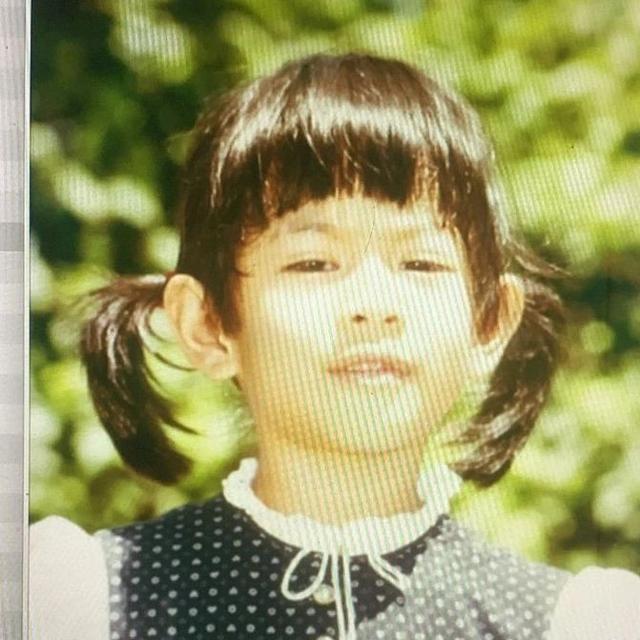 6 Potret Masa Kecil Dian Sastrowardoyo, Senyum Manisnya Bikin Gemas