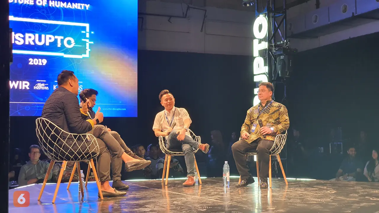 Diskusi tentang teknologi yang mengubah model bisnis retail di Disrupto, Jumat (22/11/2019).