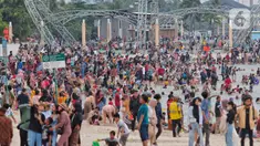 Ribuan warga memadati pantai wisata Ancol, Jakarta Utara, Minggu (23/4/2023). (Liputan6.com/Angga Yuniar)