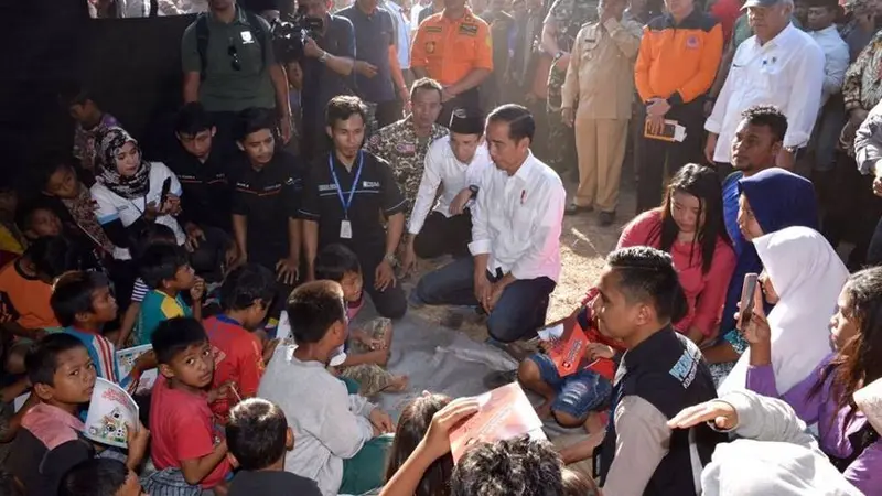 Presiden Jokowi dan TGB kunjungi korban gempa Lombok.