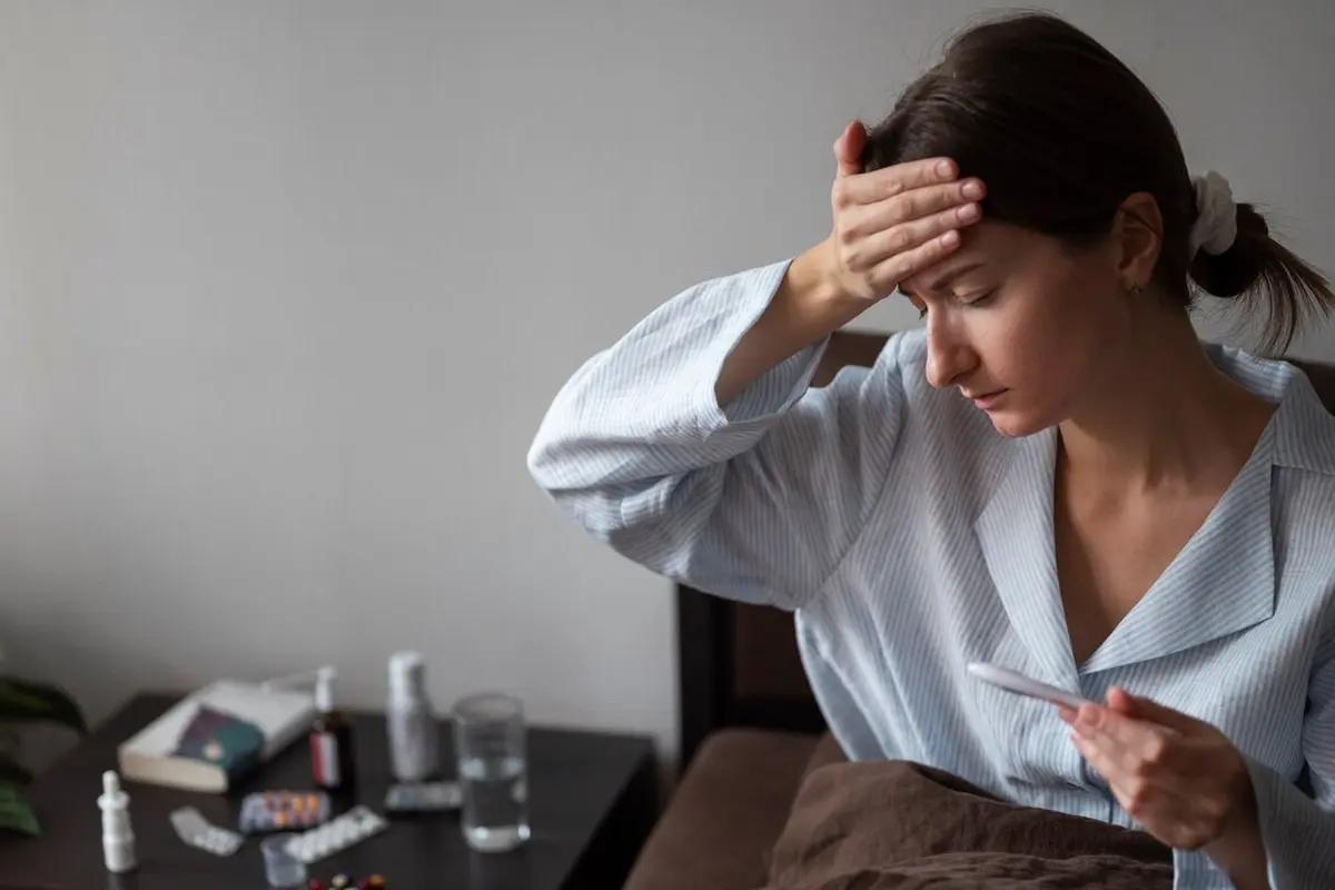 5 Cara Sederhana Mengatasi Demam Secara Alami Tanpa Konsumsi Obat - Cover