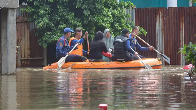 Banjir Genangi Sejumlah Wilayah di Kota Tangerang Banten